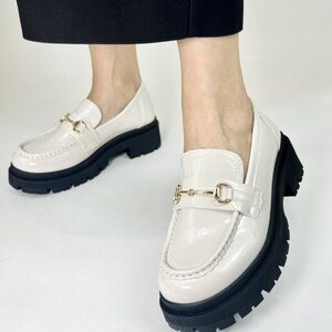 Chic Cream Moccasins with Gold Detail